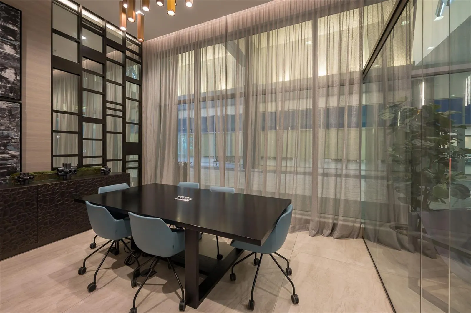 111 S PINEAPPLE AVE #1013, #1013