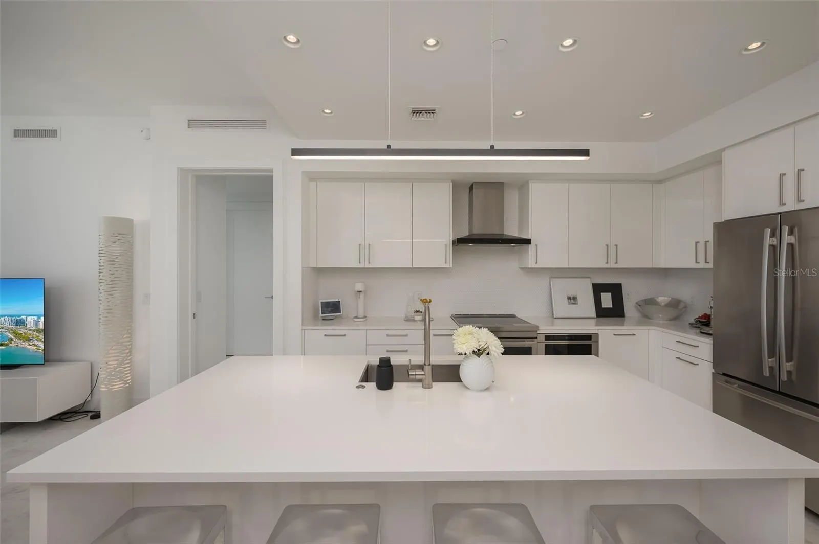 111 S PINEAPPLE AVE #1013, #1013
