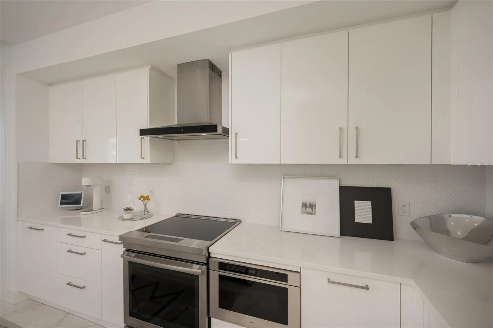 111 S PINEAPPLE AVE #1013, #1013