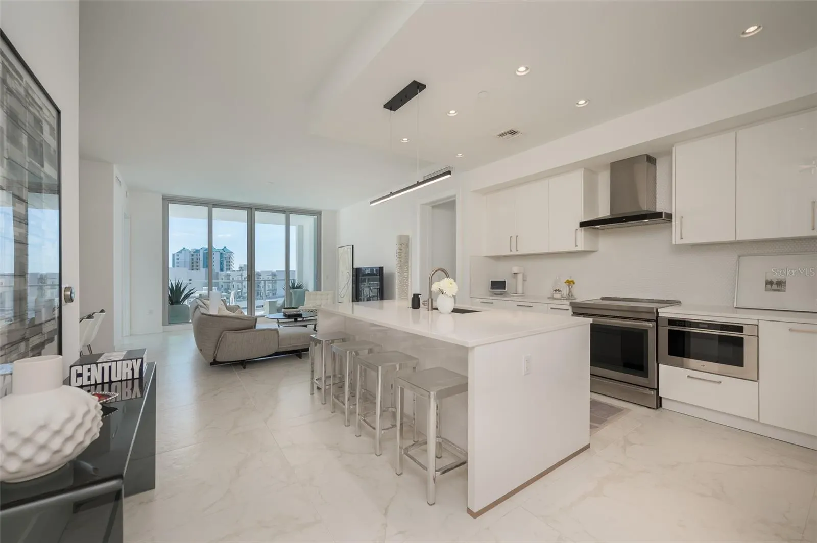 111 S PINEAPPLE AVE #1013, #1013