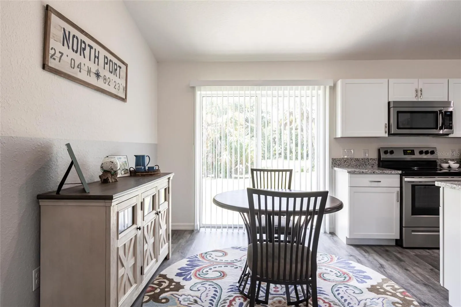 1710 BLACKWOOD CIR