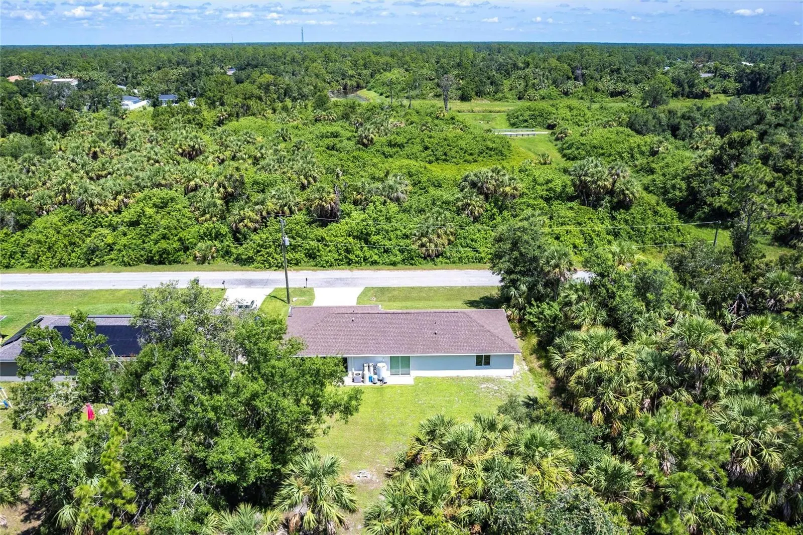 1710 BLACKWOOD CIR