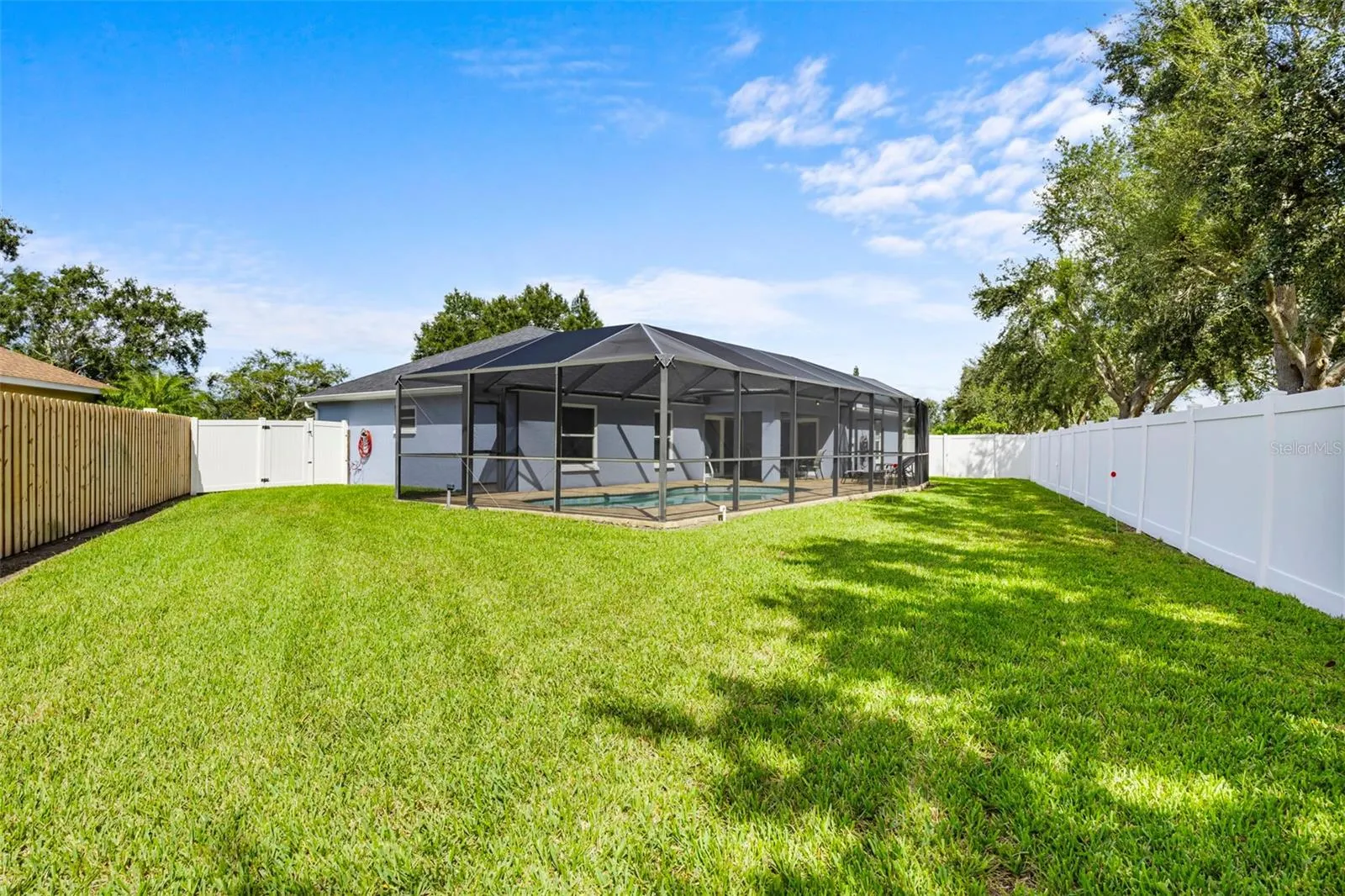 7019 8TH CT E