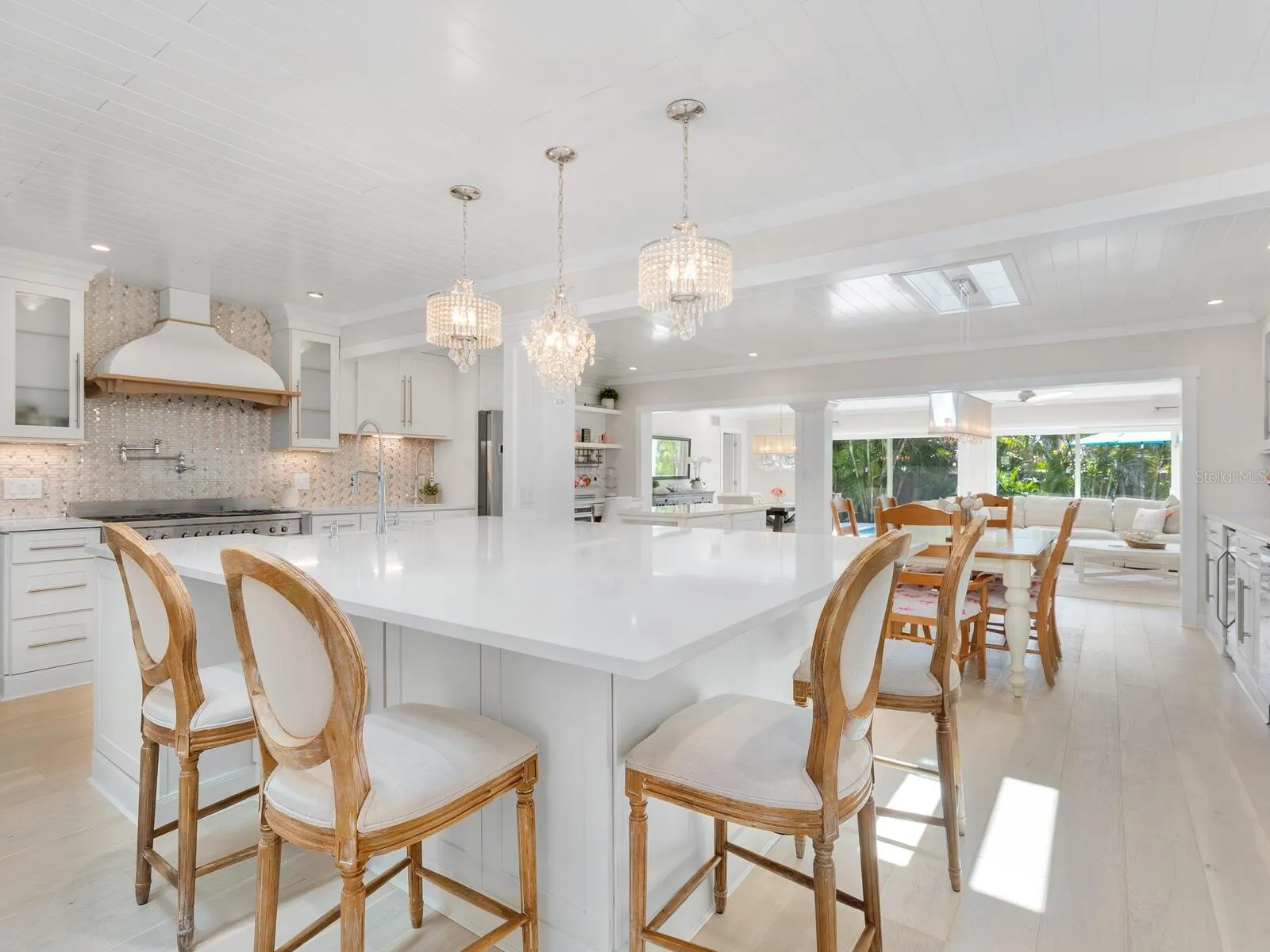 144 HARRISON DR