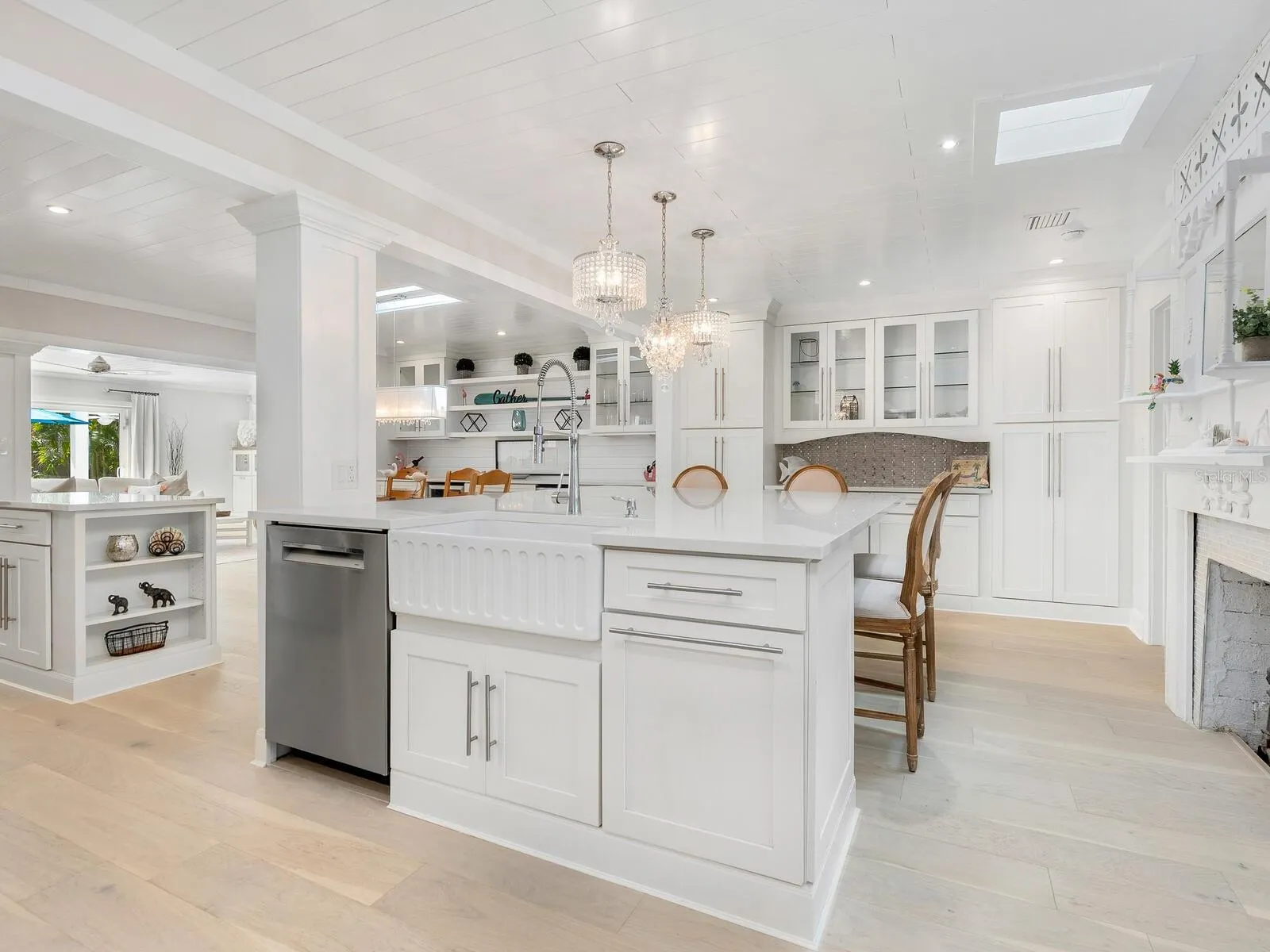 144 HARRISON DR