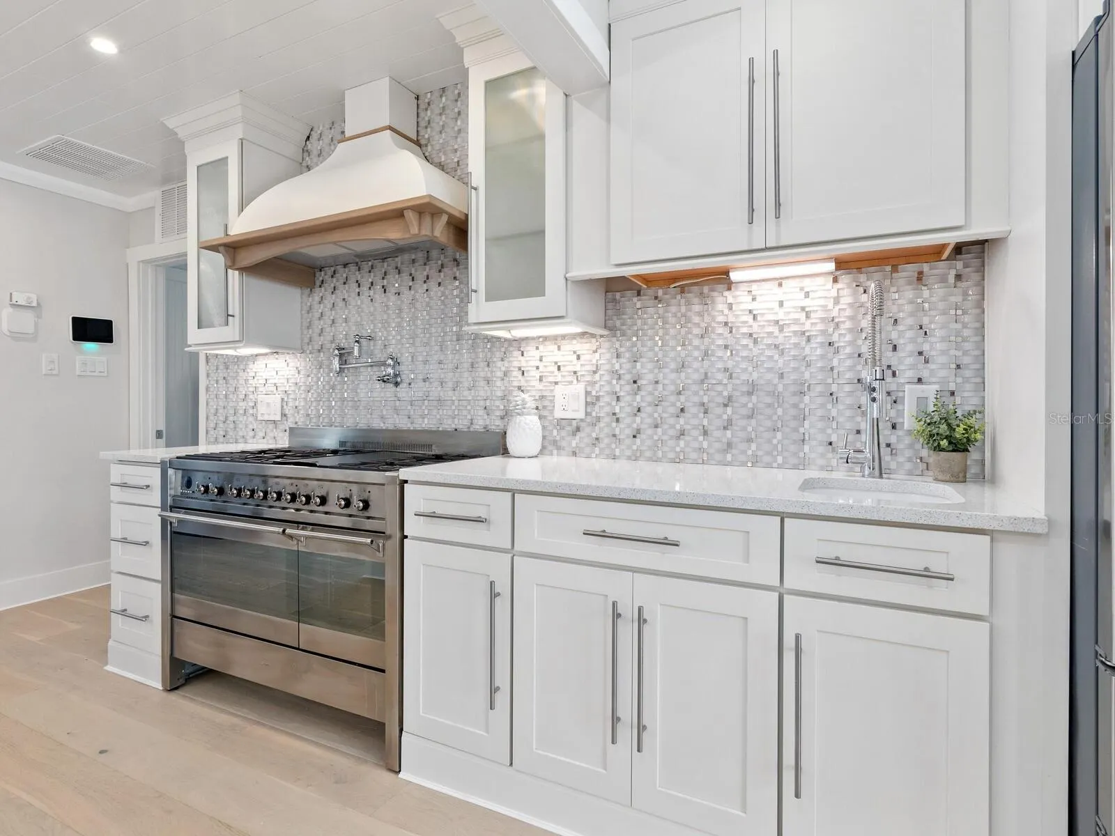 144 HARRISON DR
