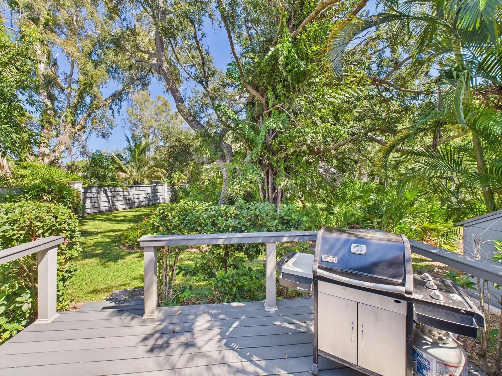 3225 GOLDEN EAGLE LN