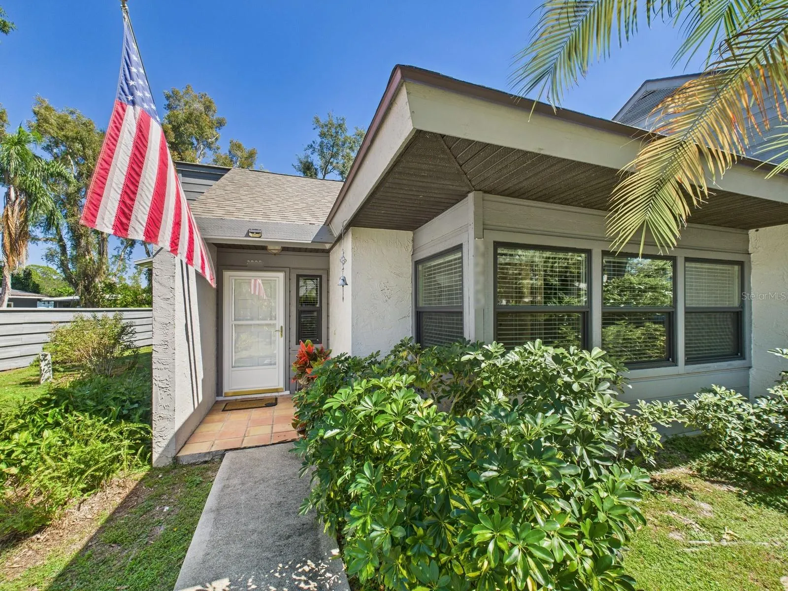 3225 GOLDEN EAGLE LN