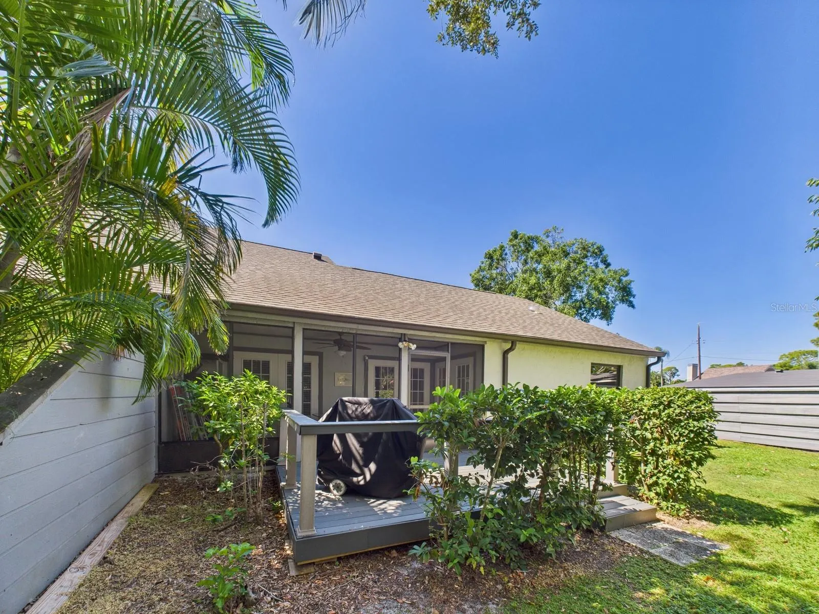 3225 GOLDEN EAGLE LN