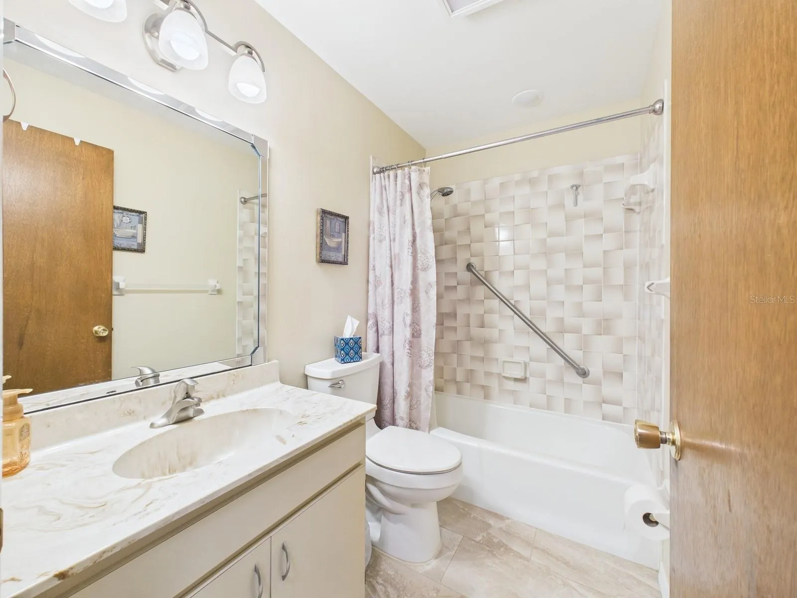 3225 GOLDEN EAGLE LN