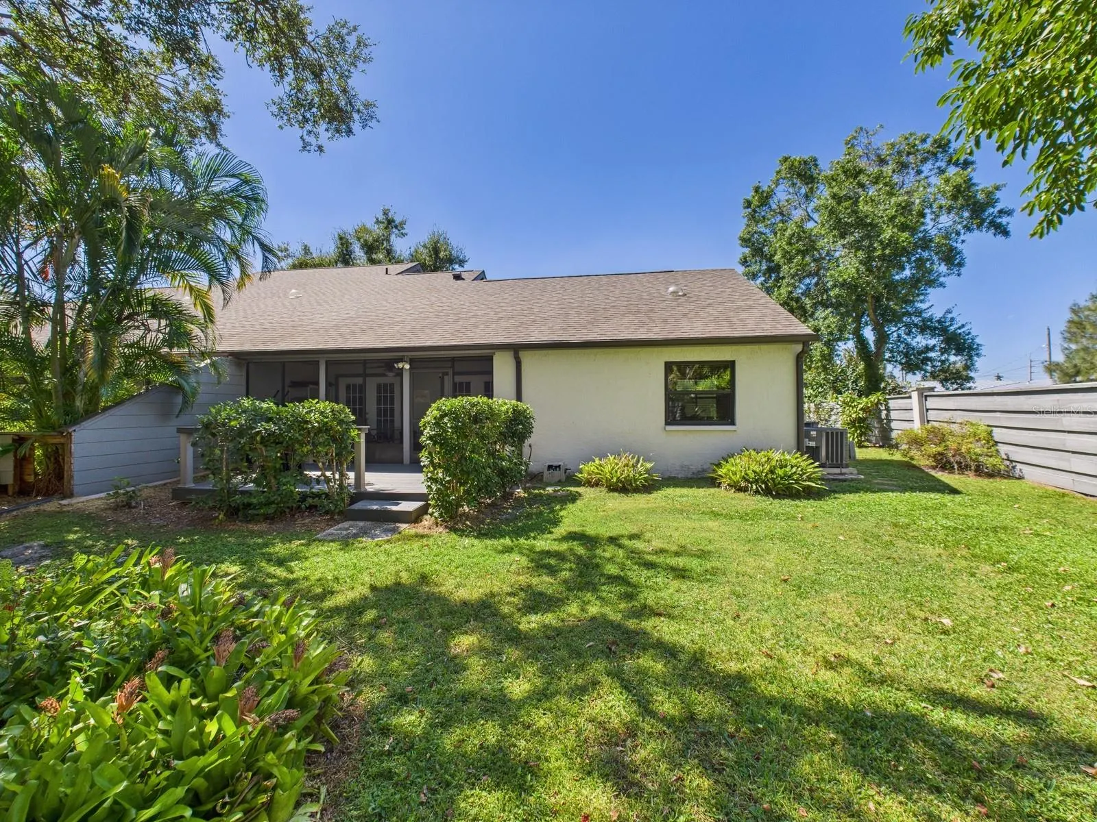 3225 GOLDEN EAGLE LN
