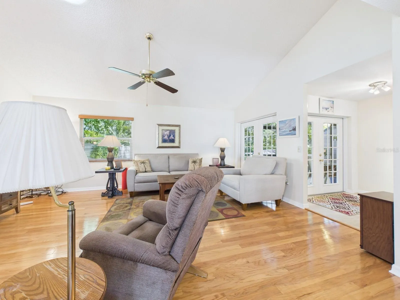 3225 GOLDEN EAGLE LN