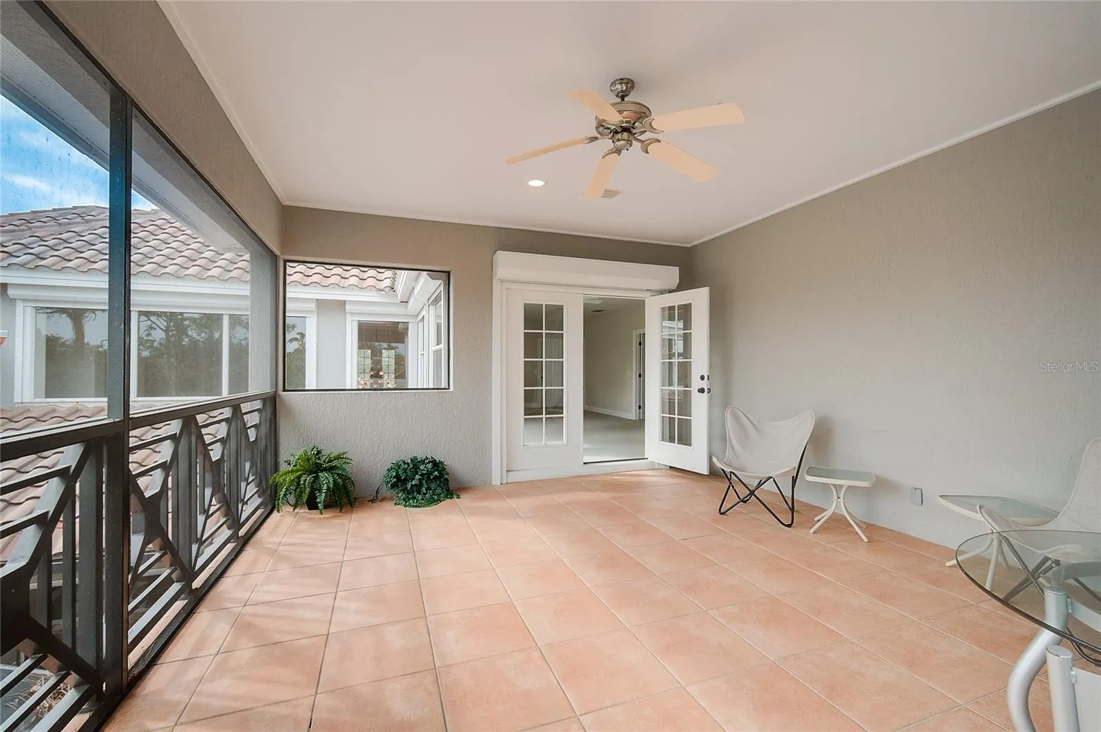 854 MACEWEN DR