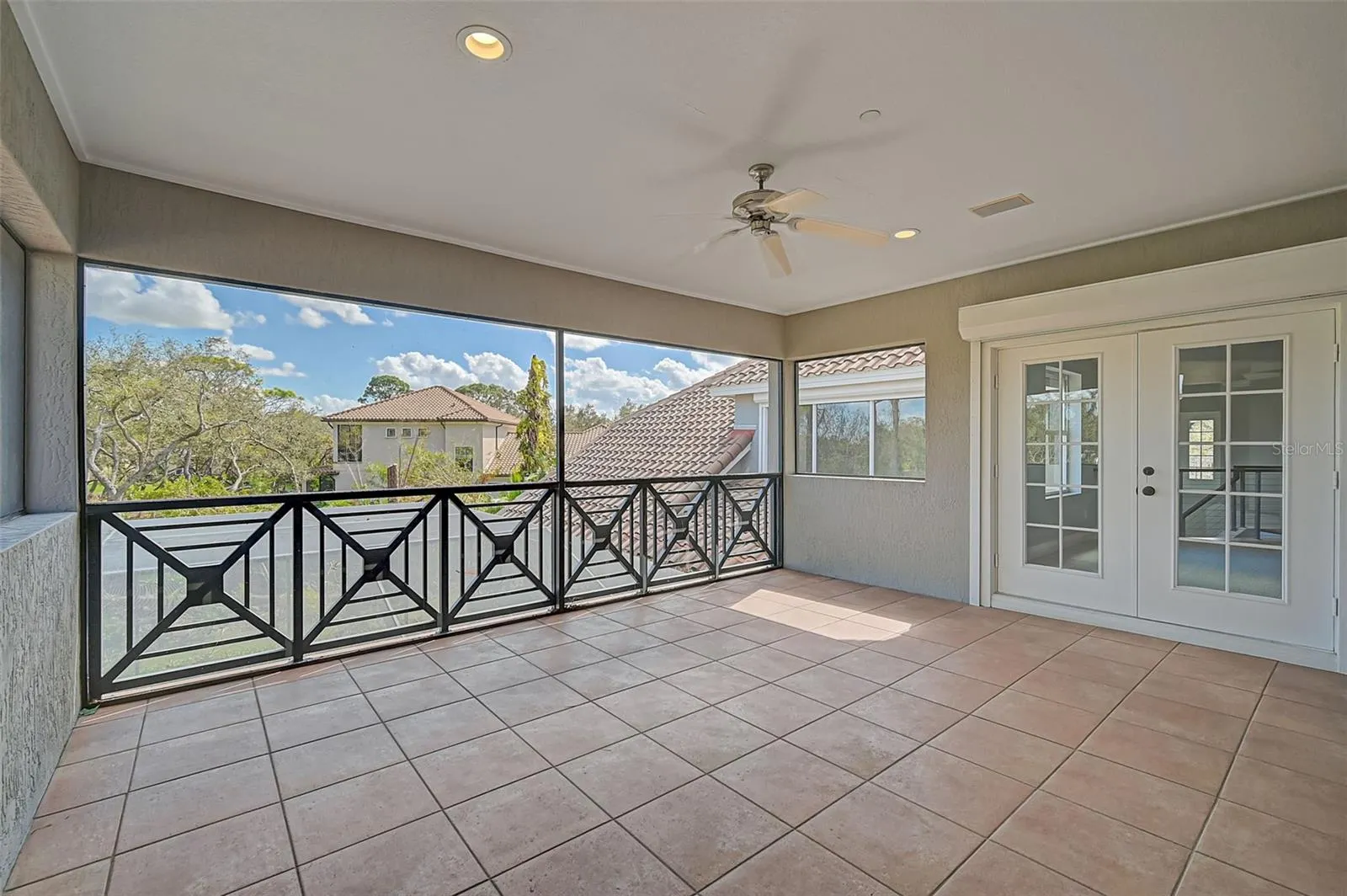 854 MACEWEN DR