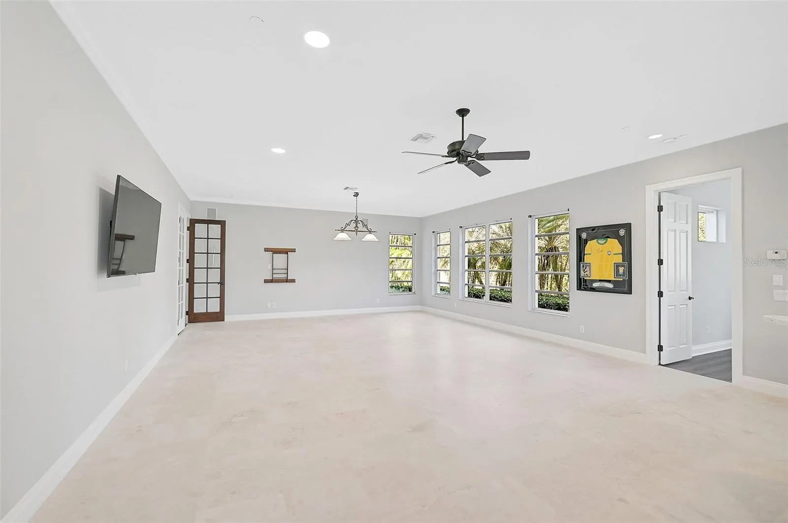 854 MACEWEN DR