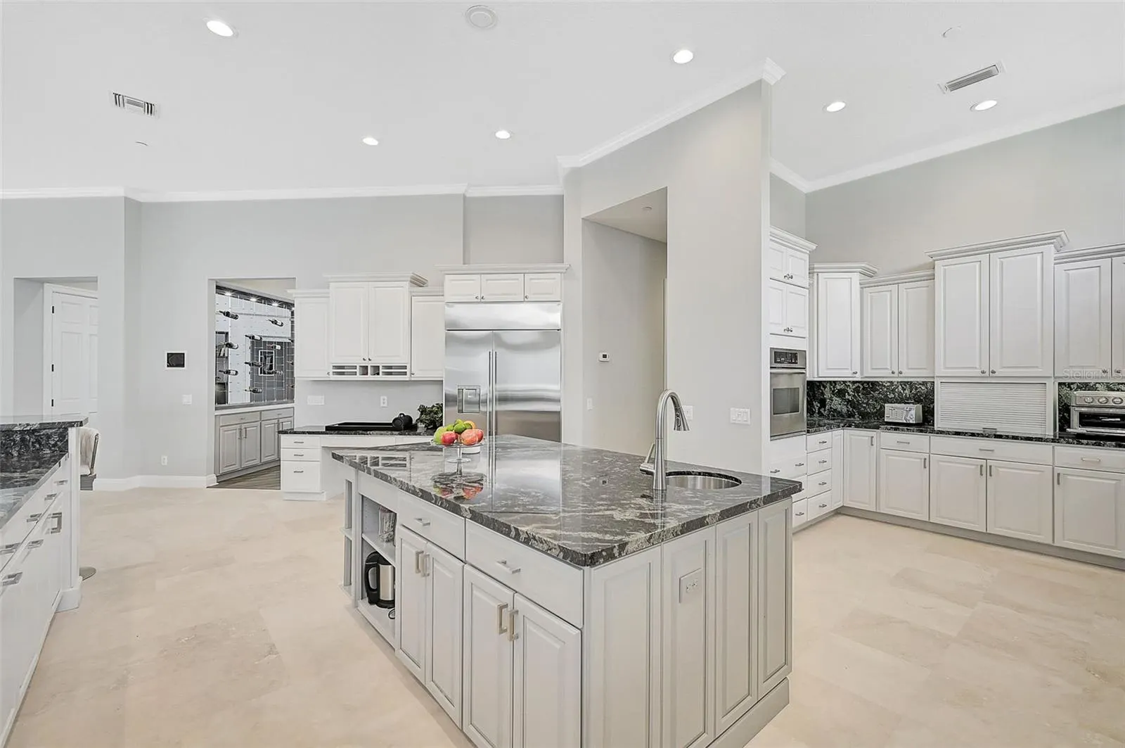 854 MACEWEN DR