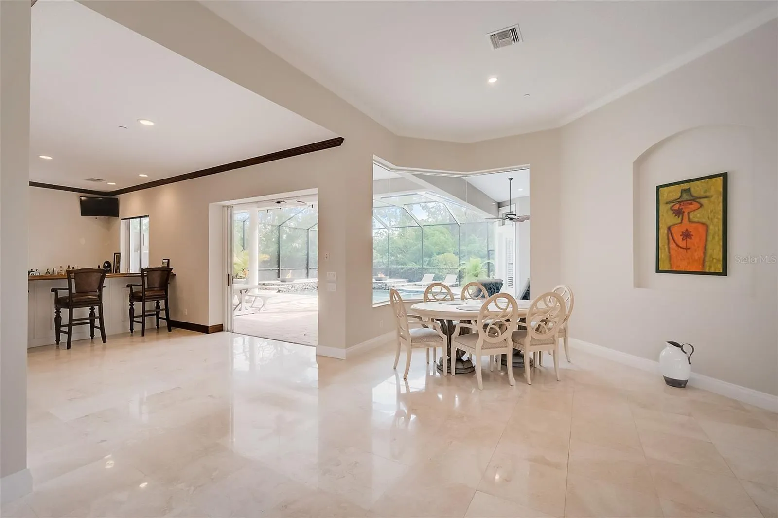 854 MACEWEN DR