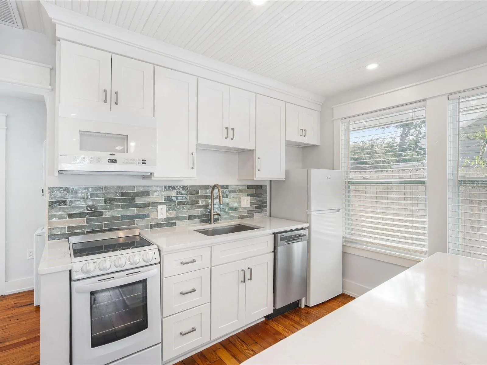 2822 4TH AVE W