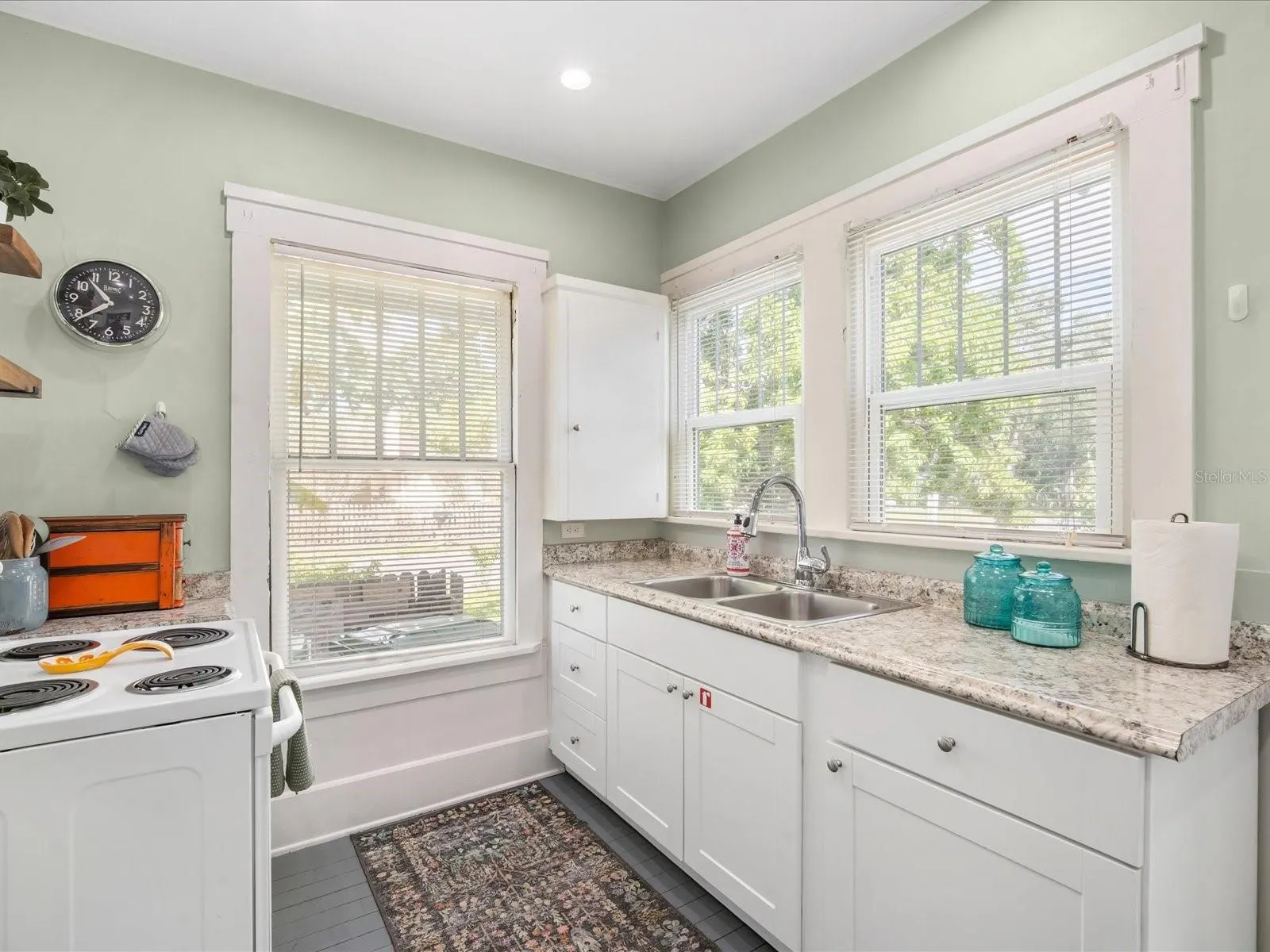 2822 4TH AVE W