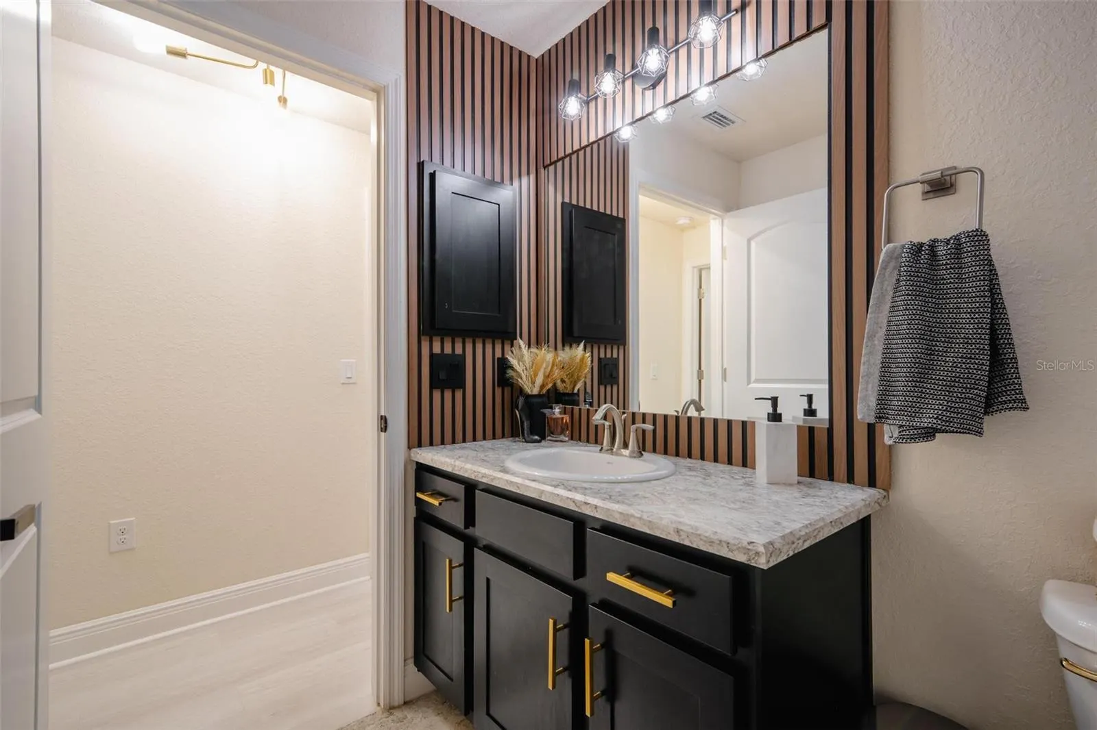 3524 BROWNWOOD TER