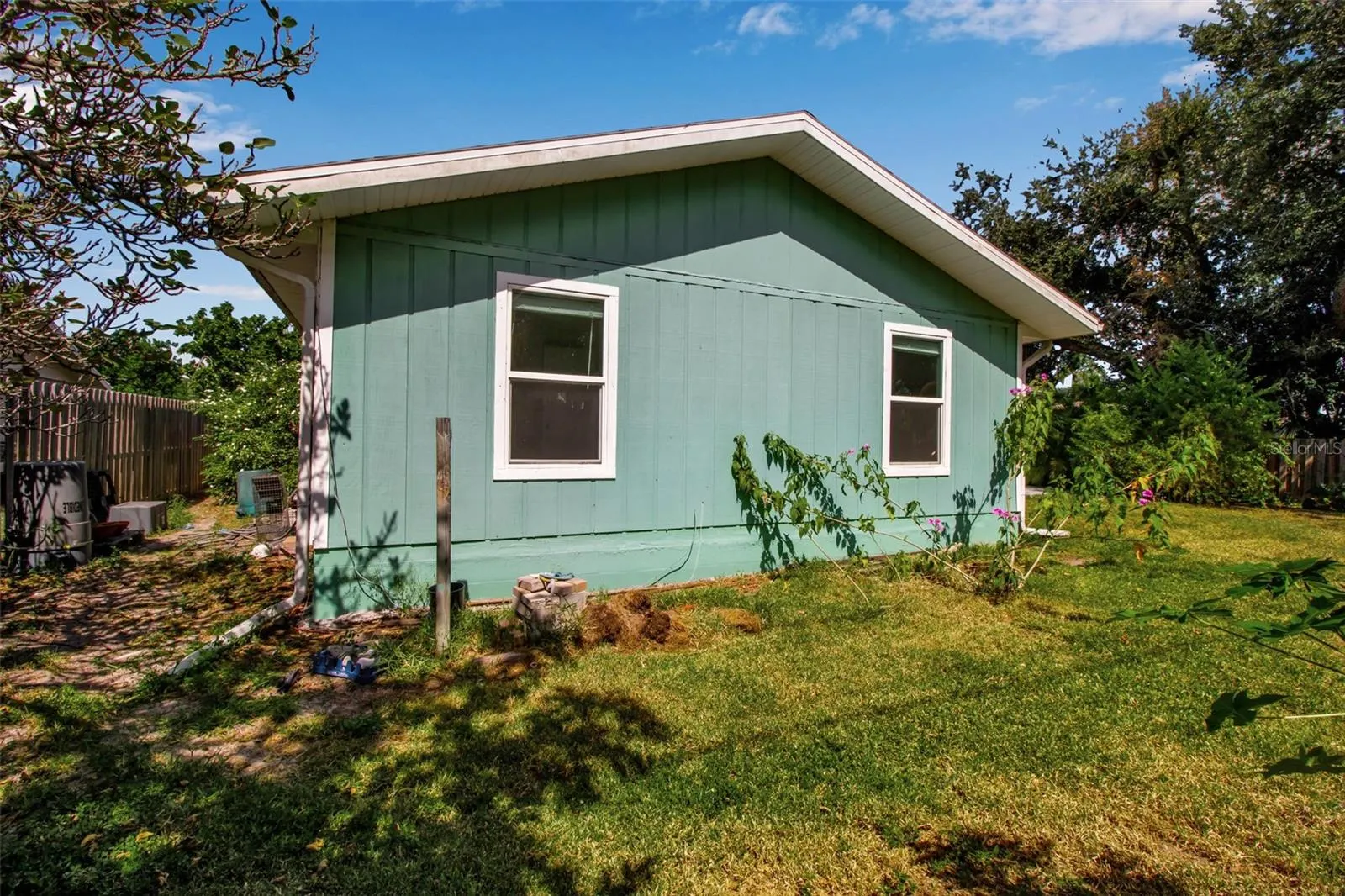 2628 BRITANNIA RD