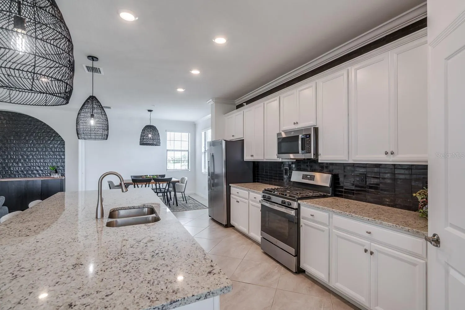 6005 WORSHAM LN #102, #102
