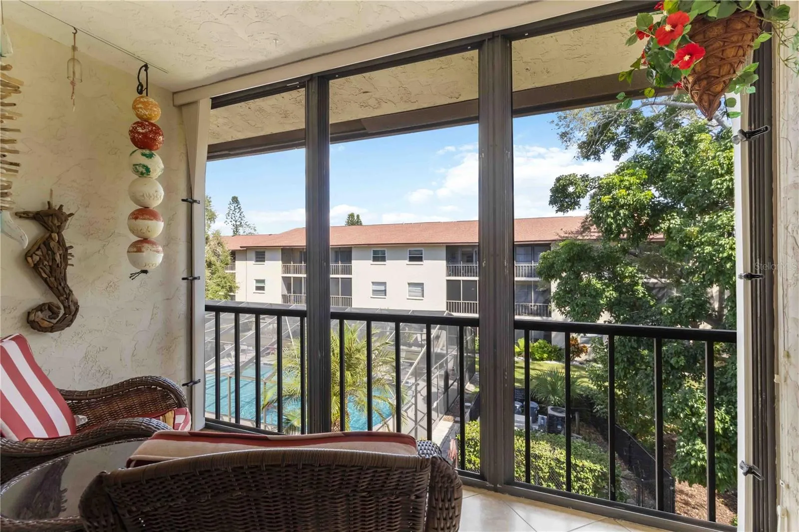 2240 STICKNEY POINT RD #238, #238