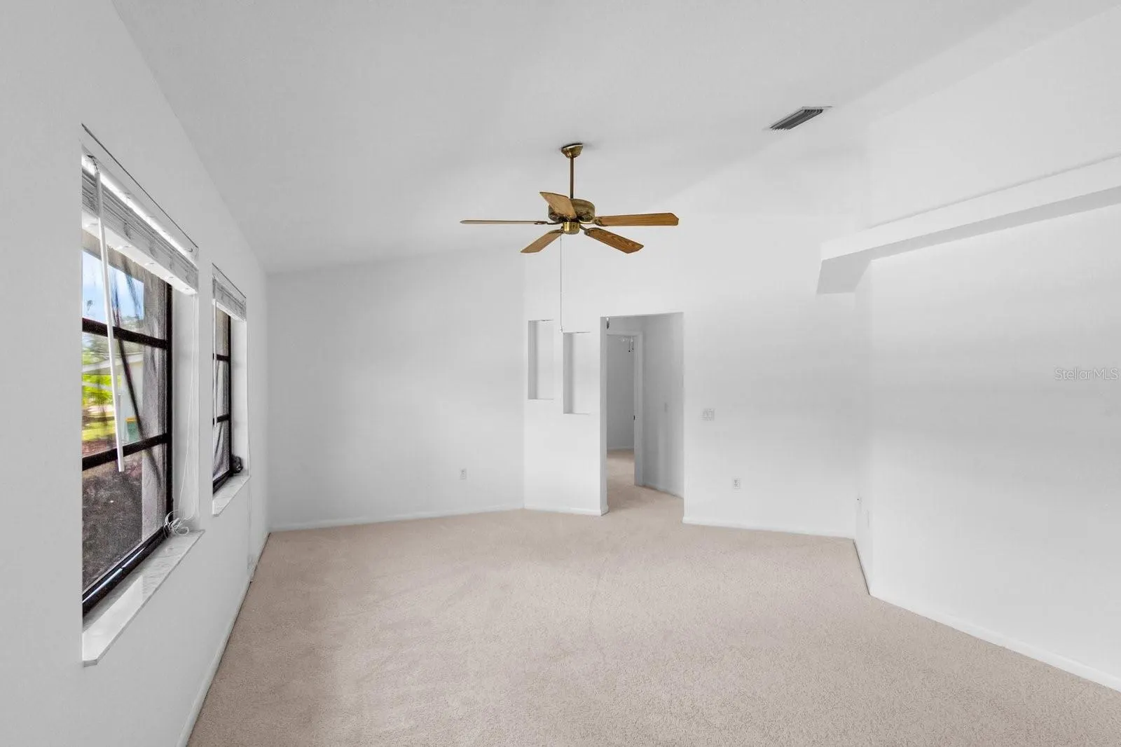 2281 BARKSDALE ST