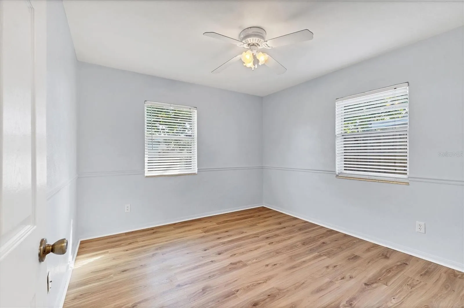 2803 10TH AVE W