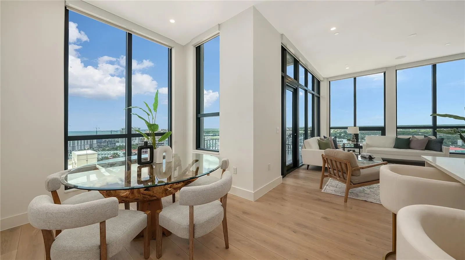33 S PALM AVE #1702, #1702