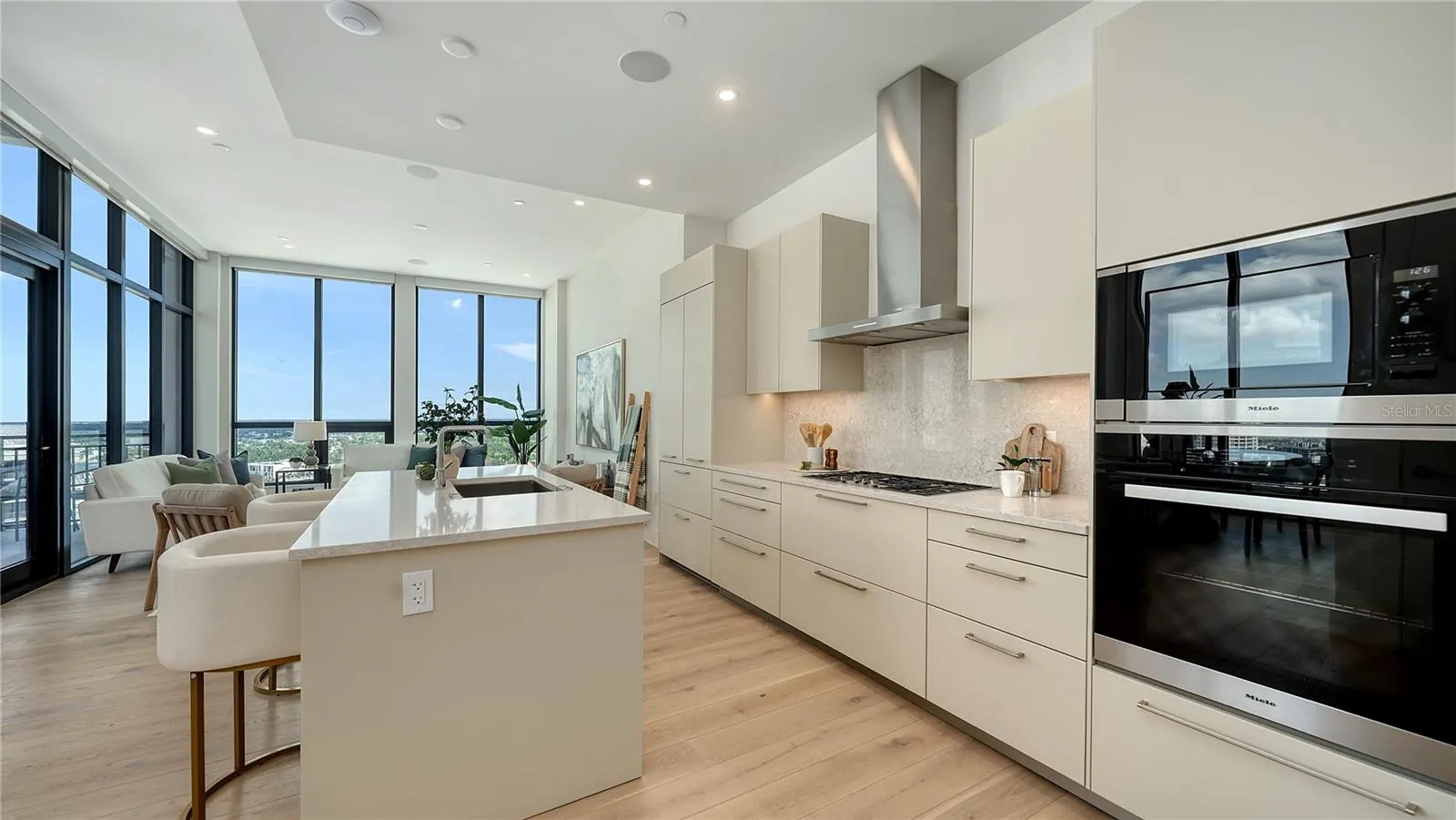33 S PALM AVE #1702, #1702