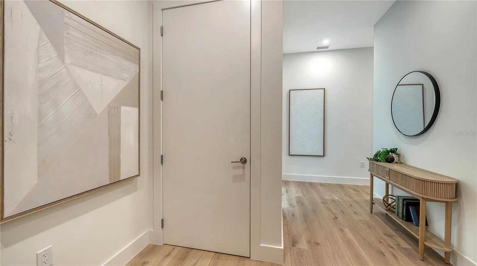 33 S PALM AVE #1702, #1702