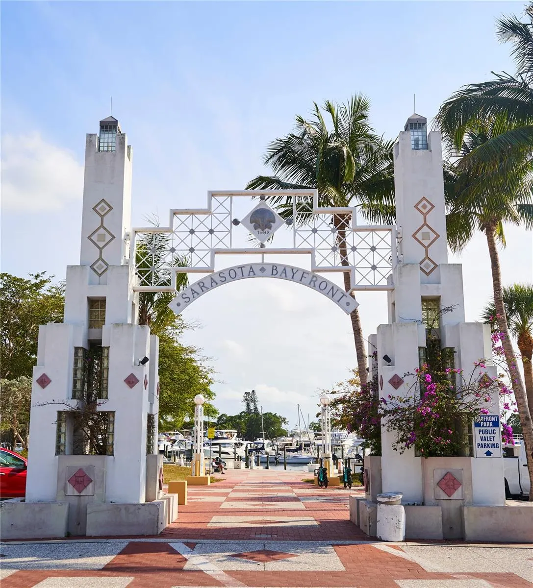 33 S PALM AVE #1702, #1702