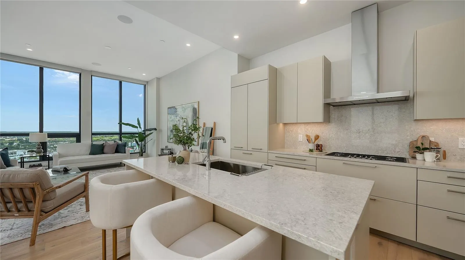33 S PALM AVE #1702, #1702