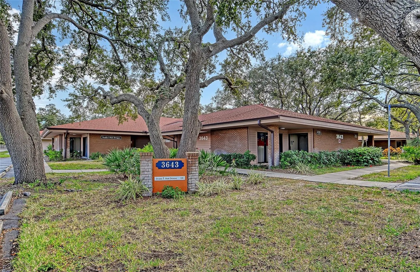 3639 CORTEZ RD W