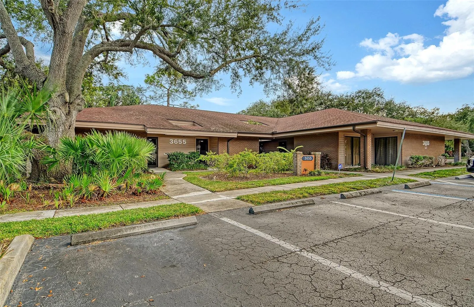3639 CORTEZ RD W