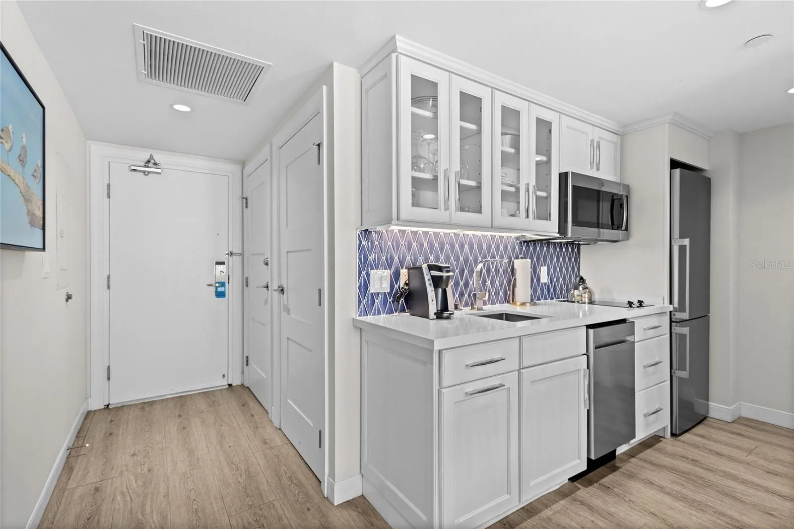 250 SANDS POINT RD #5106 #5106