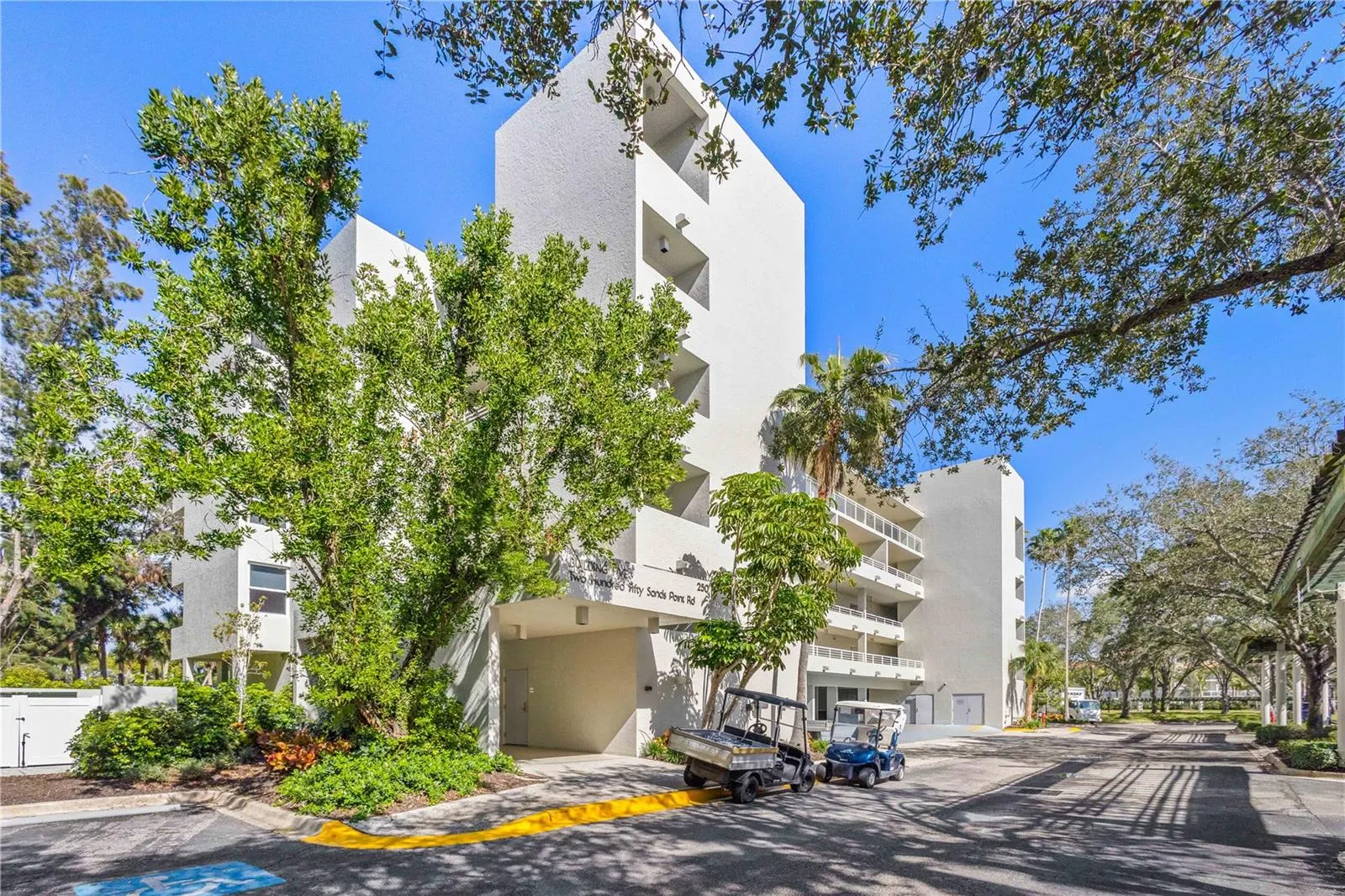 250 SANDS POINT RD #5106 #5106