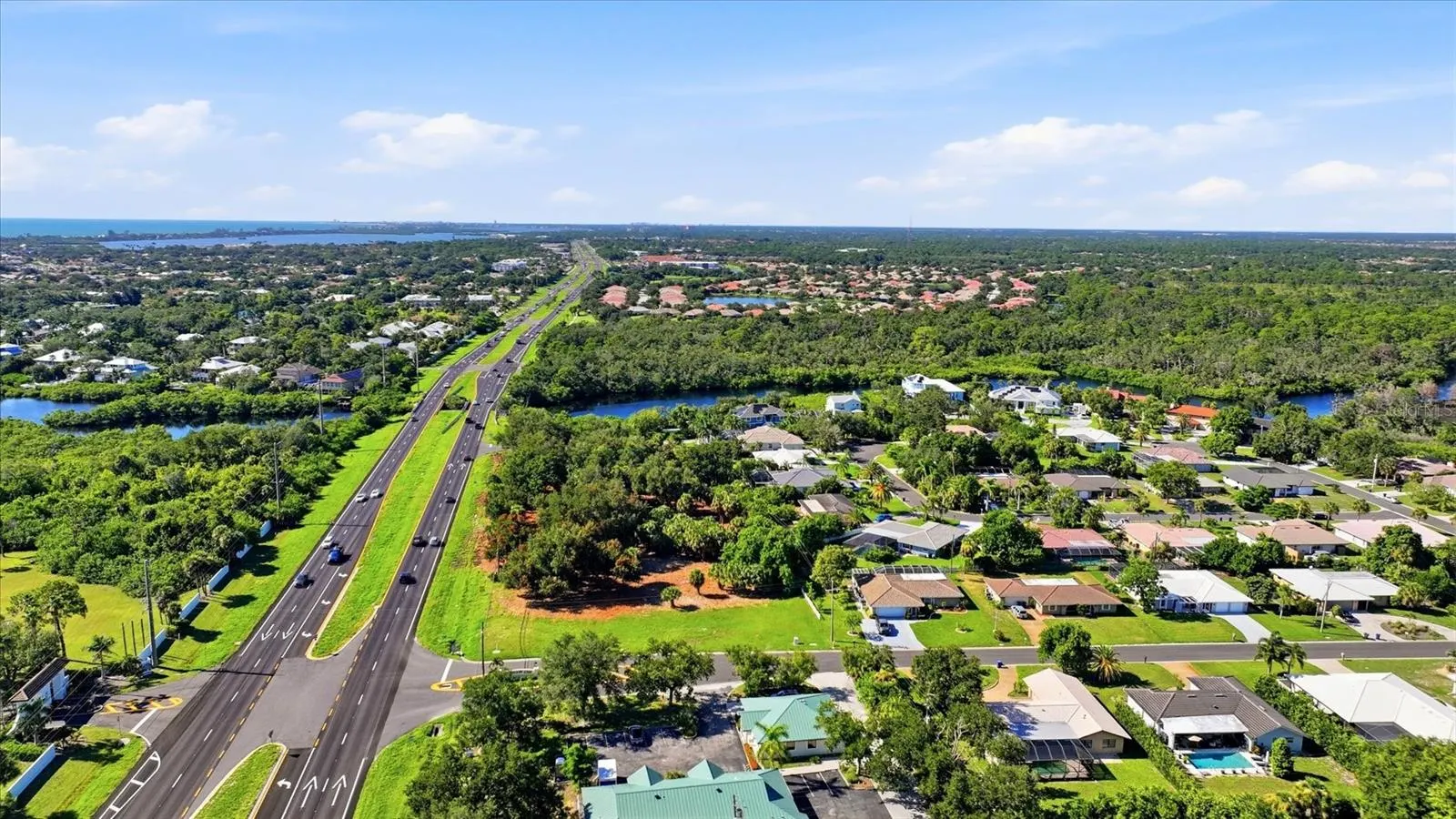 2099 S TAMIAMI TRL