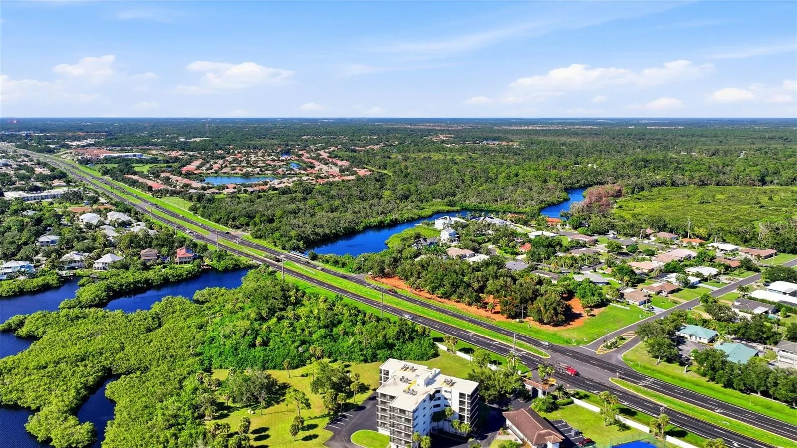 2099 S TAMIAMI TRL
