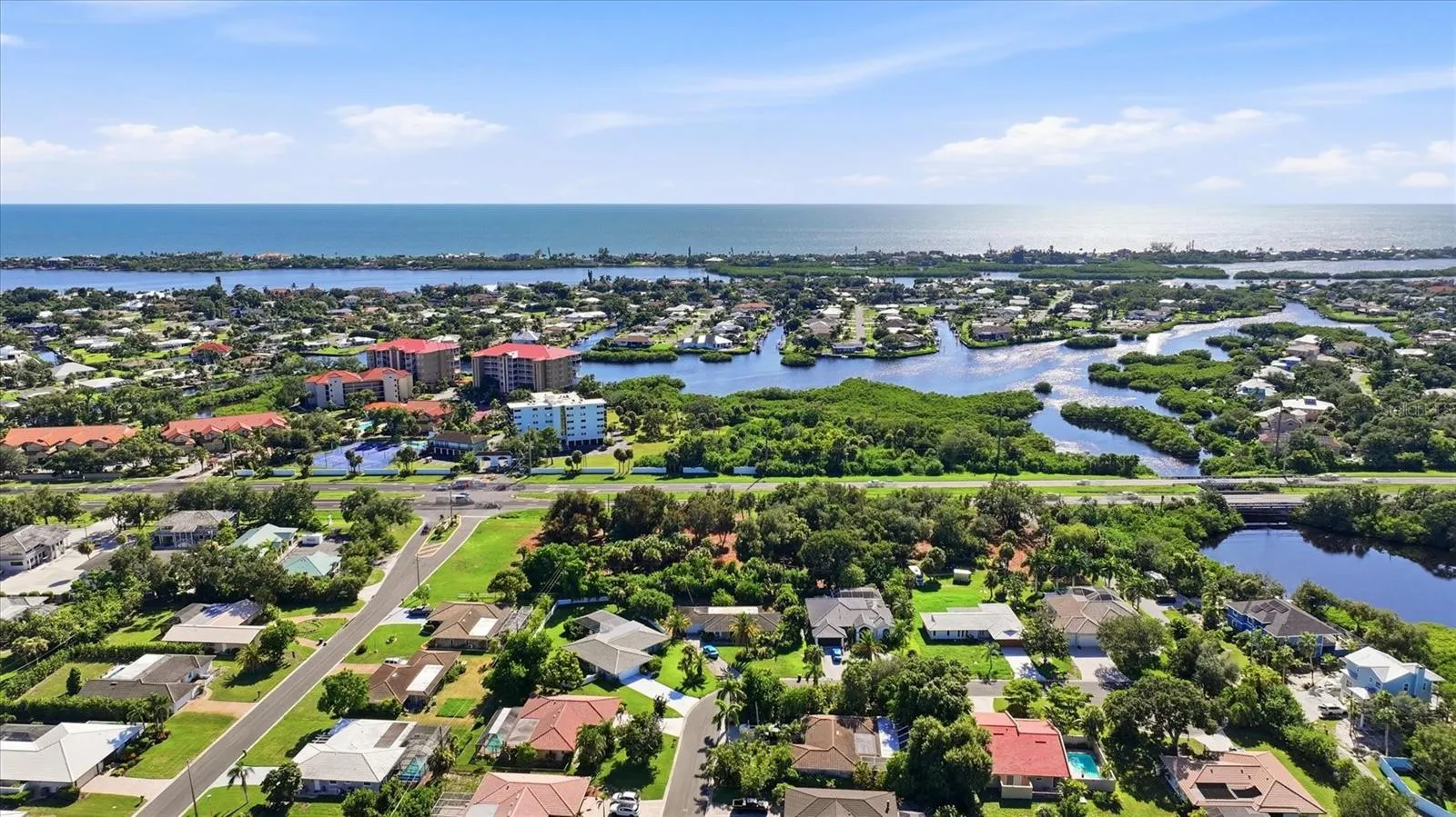 2099 S TAMIAMI TRL