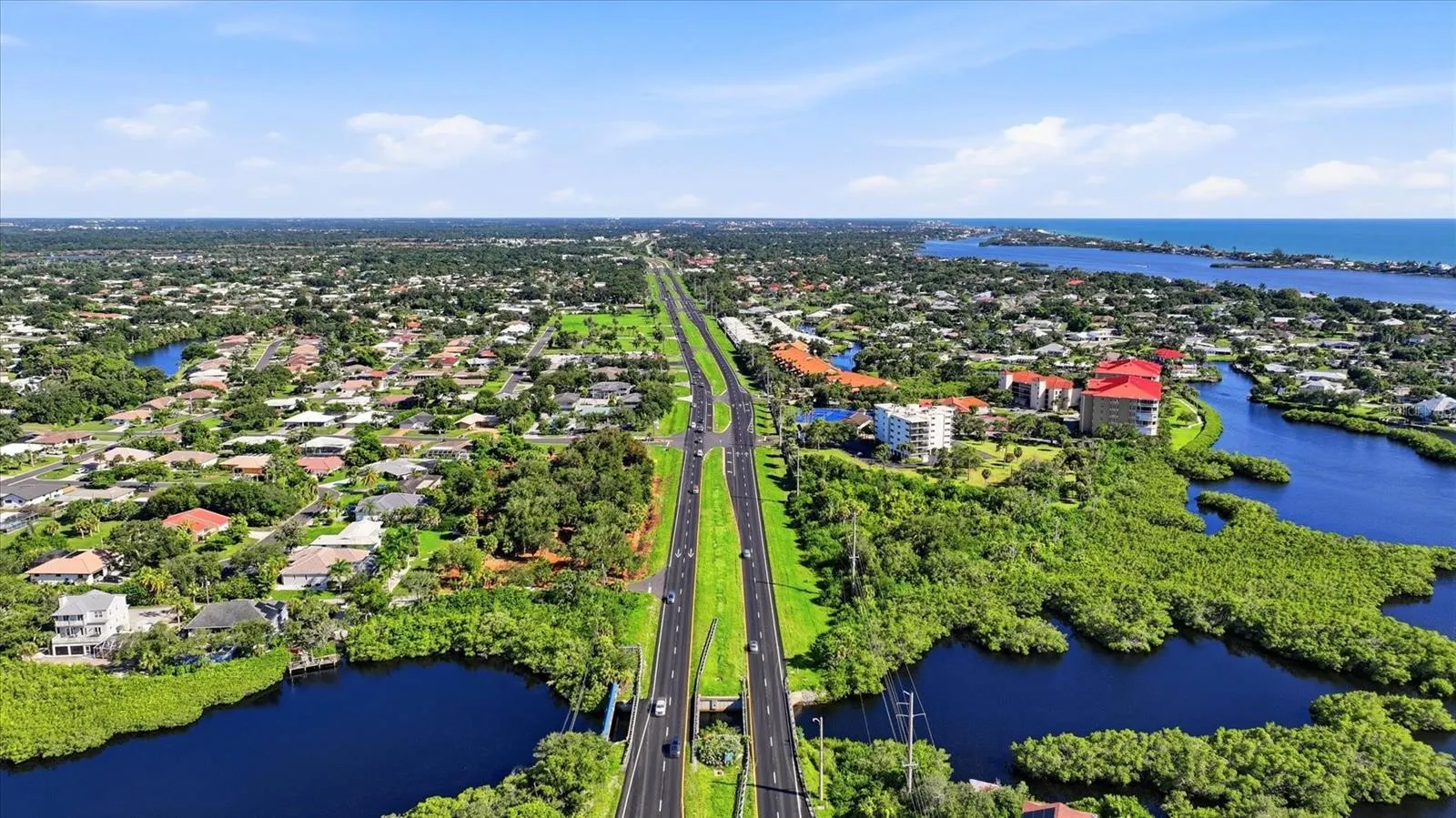 2099 S TAMIAMI TRL