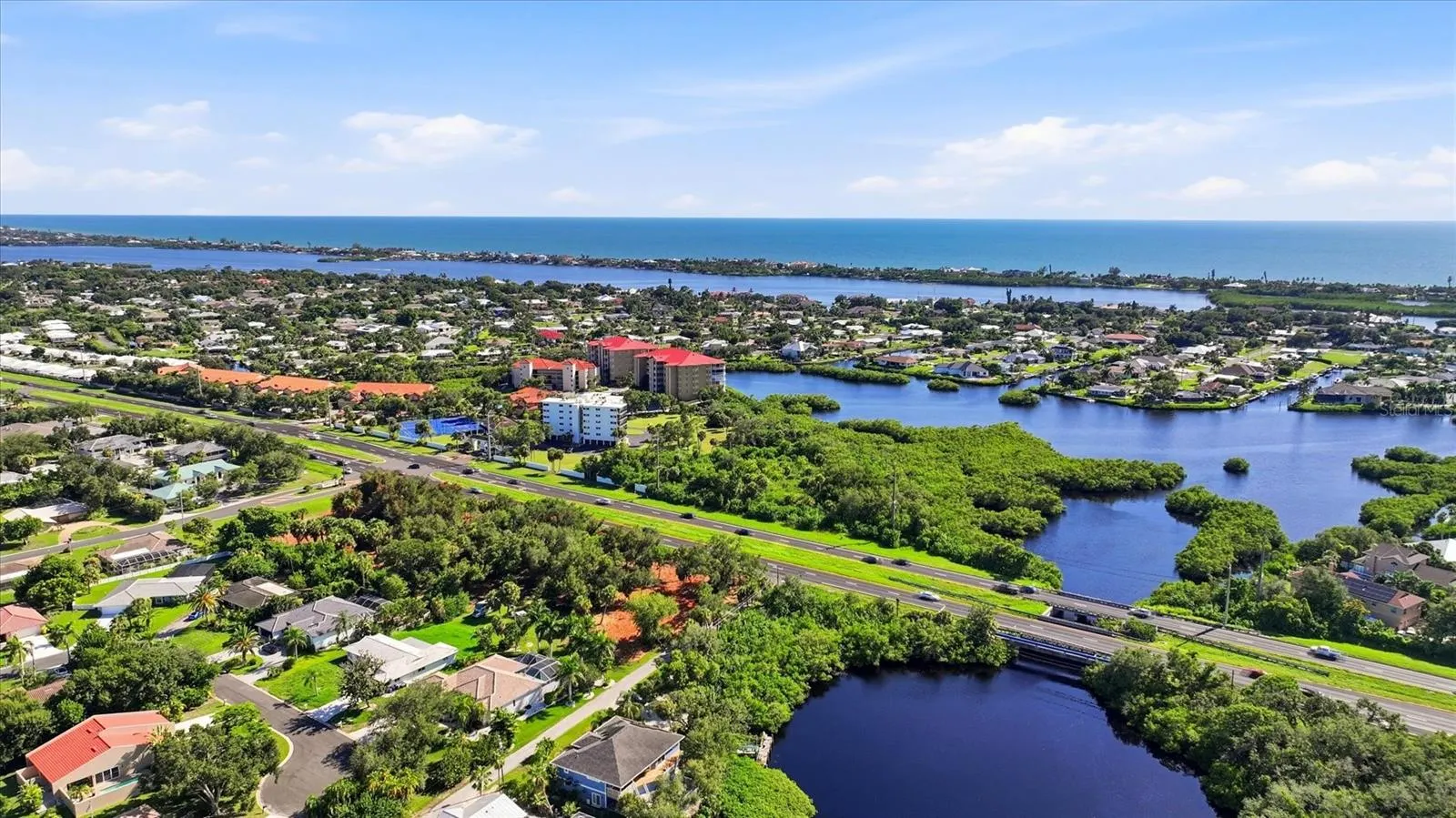 2099 S TAMIAMI TRL
