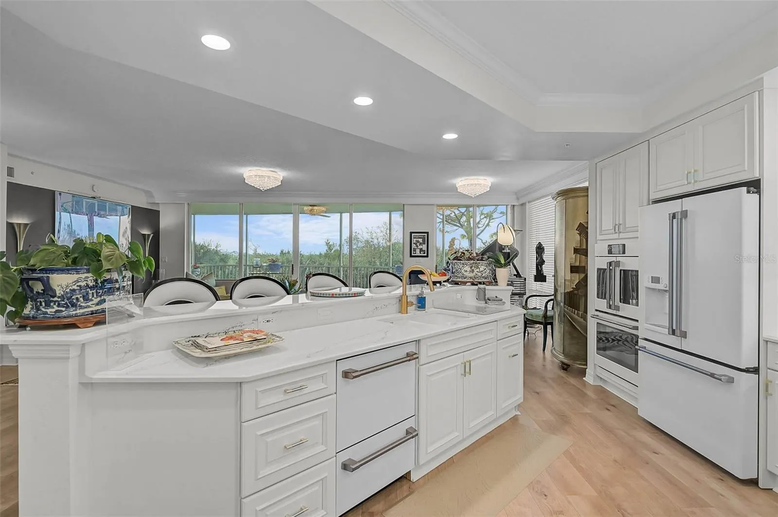 385 N POINT RD #304 #304