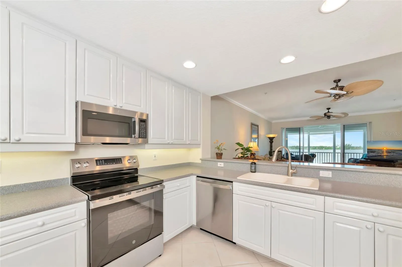 242 HIDDEN BAY DR #602 #602