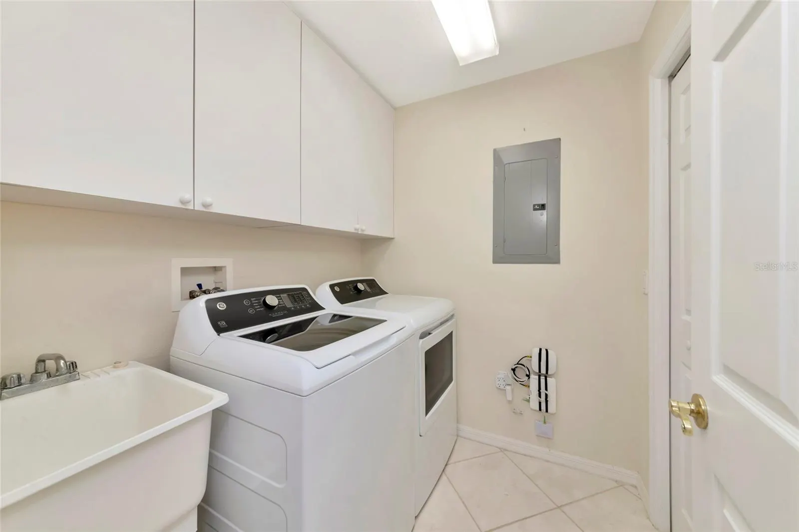 242 HIDDEN BAY DR #602 #602