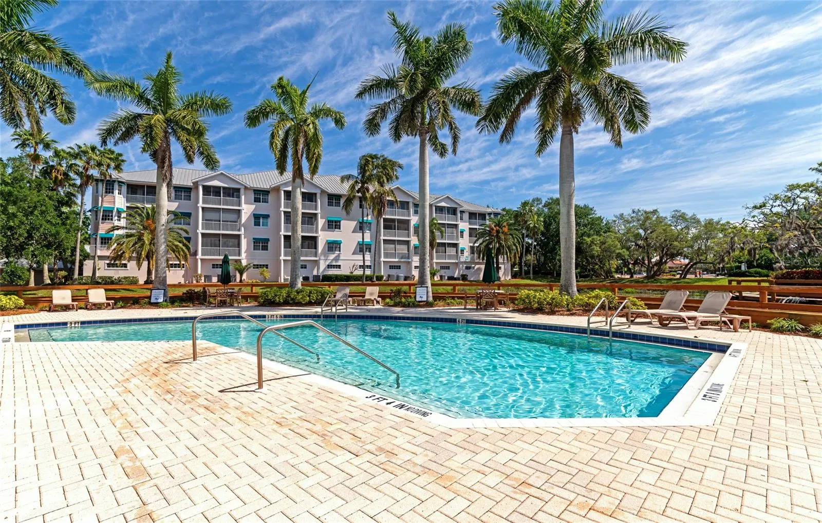 242 HIDDEN BAY DR #602 #602