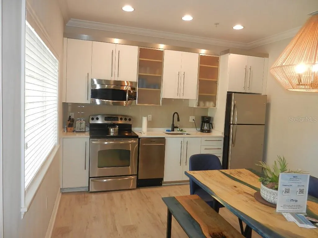 6732 SARASEA CIR #104C #104C