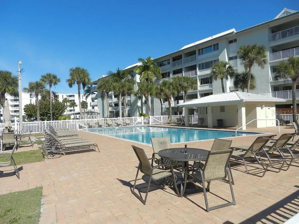 6732 SARASEA CIR #104C #104C