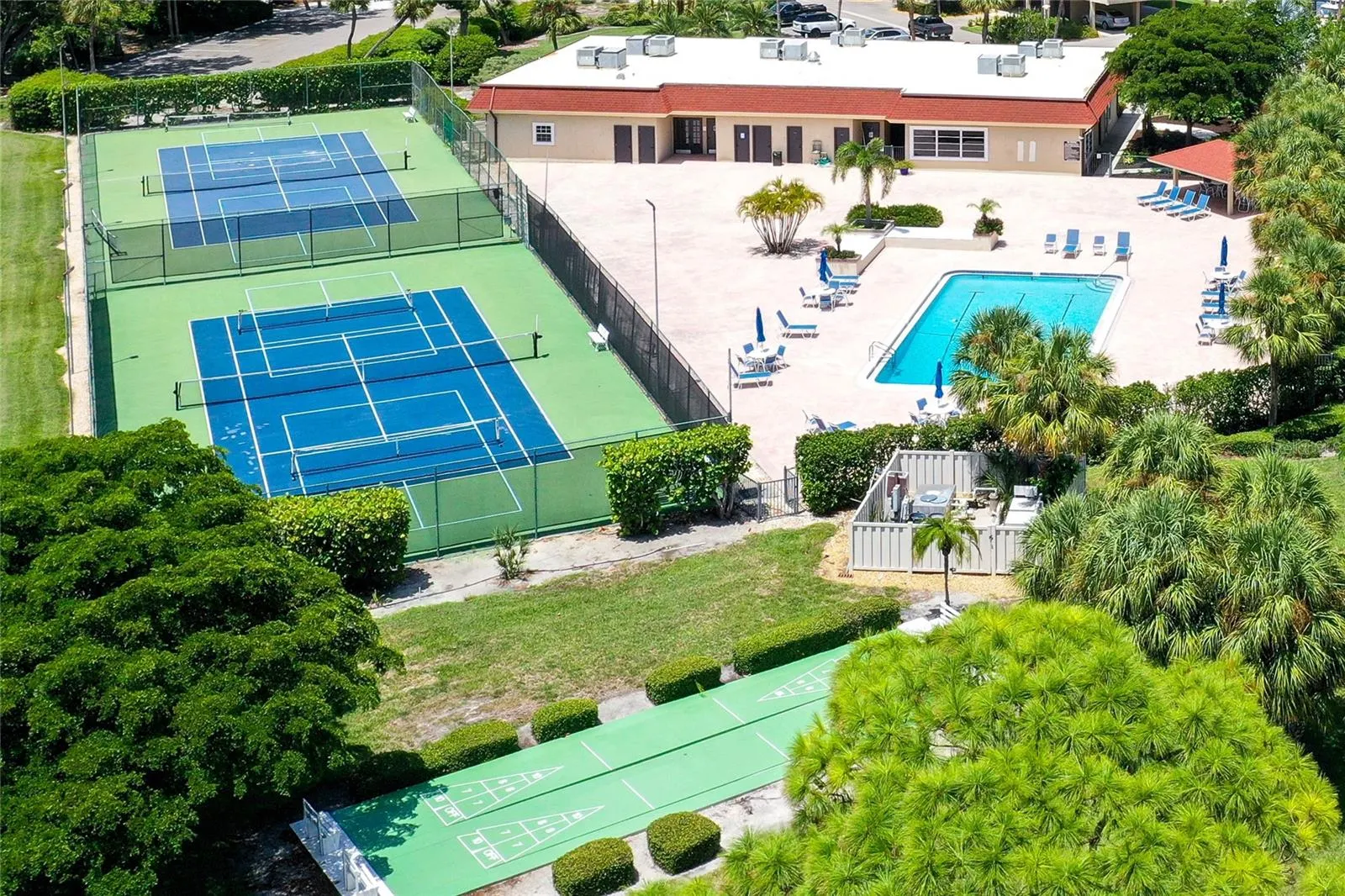 4750 GULF OF MEXICO DR #Villa 8 #Villa 8